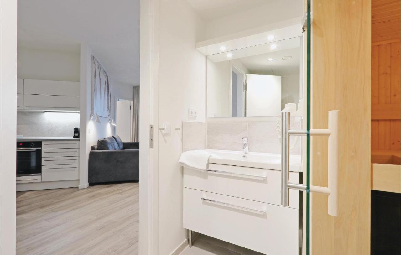 Amazing Apartment In Luebeck Travemuende With Sauna Extérieur photo