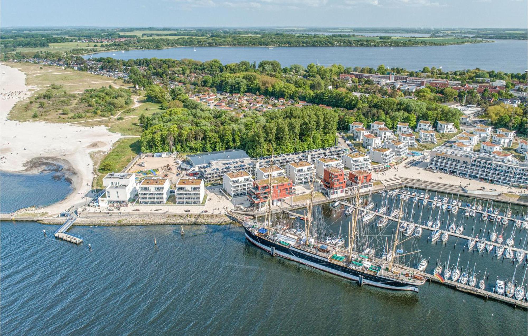 Amazing Apartment In Luebeck Travemuende With Sauna Extérieur photo